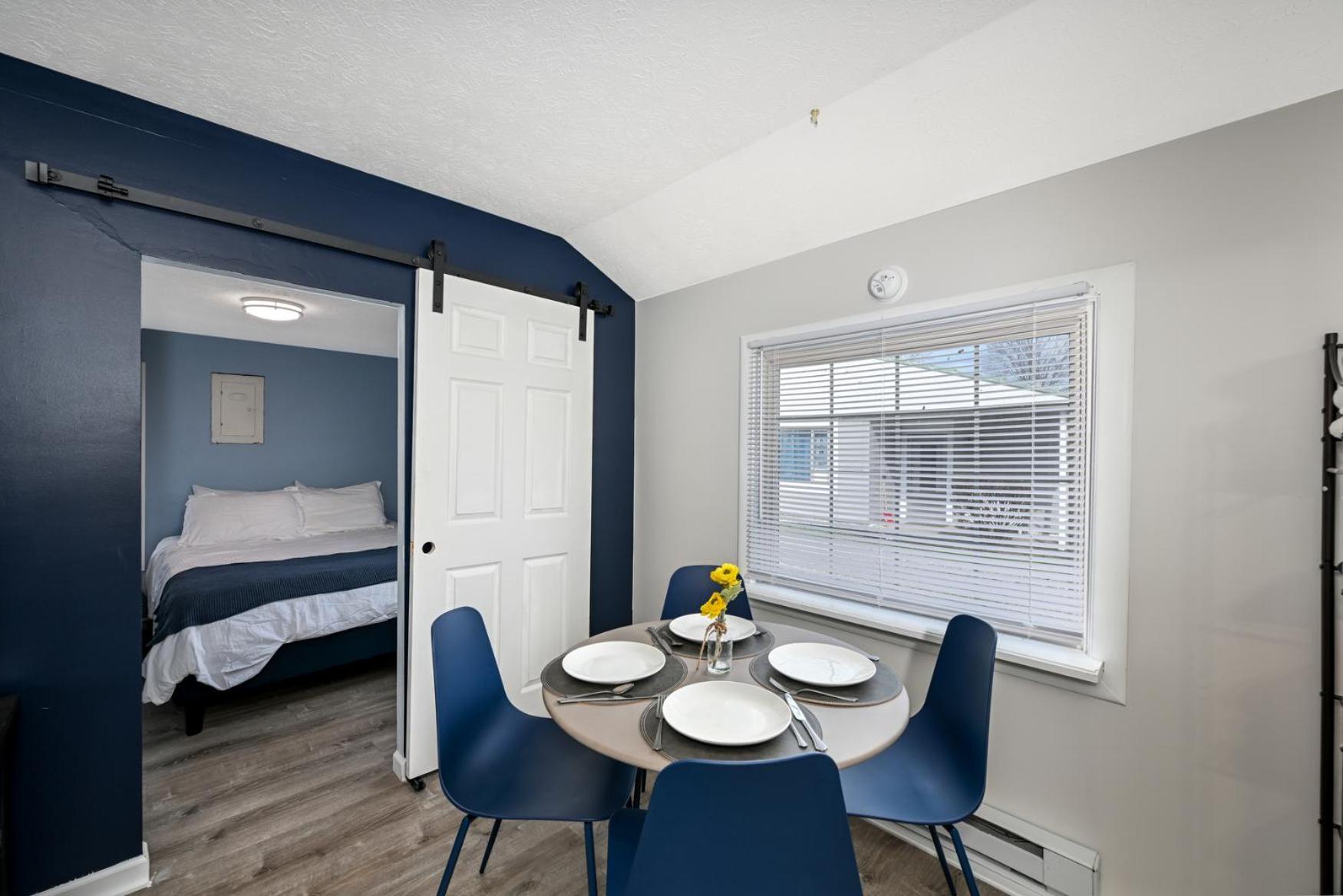 Recharge And Reconnect Your Cozy Vermilion Nest Extérieur photo